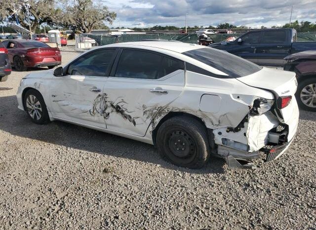 
								2020 Nissan Altima s full									