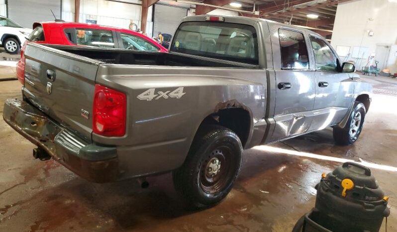 
								2005 Dodge Dakota full									