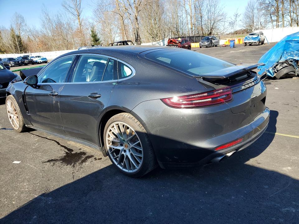 2018 Porsche Panamera