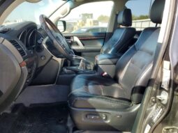
										2013 Toyota Land cruiser full									
