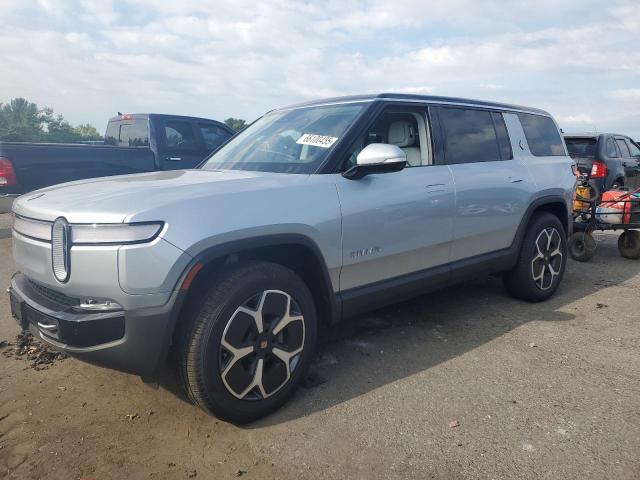 2024 Rivian R1s