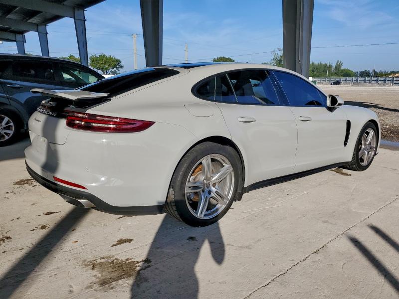 2018 Porsche Panamera