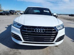 
										2020 Audi Q5 full									