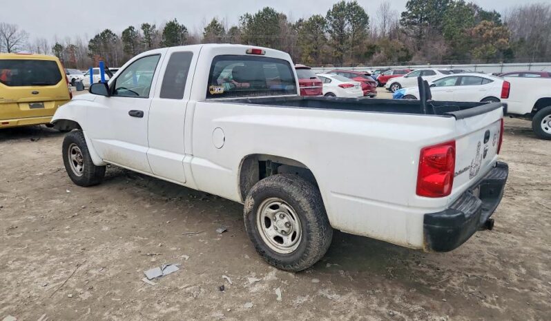 
								2006 Dodge Dakota full									