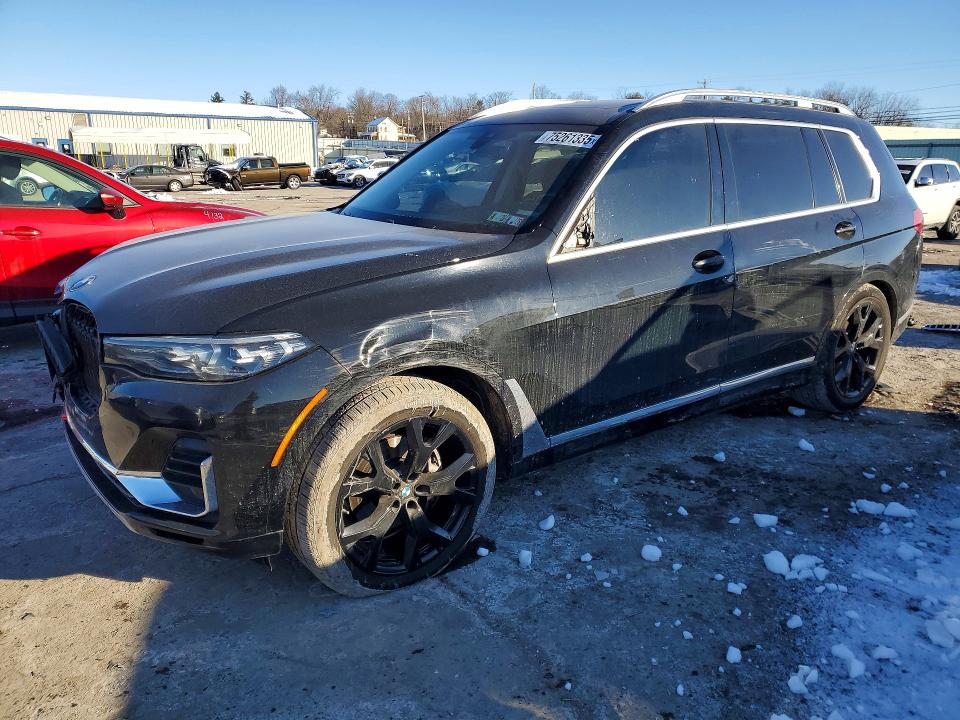 2022 BMW X7