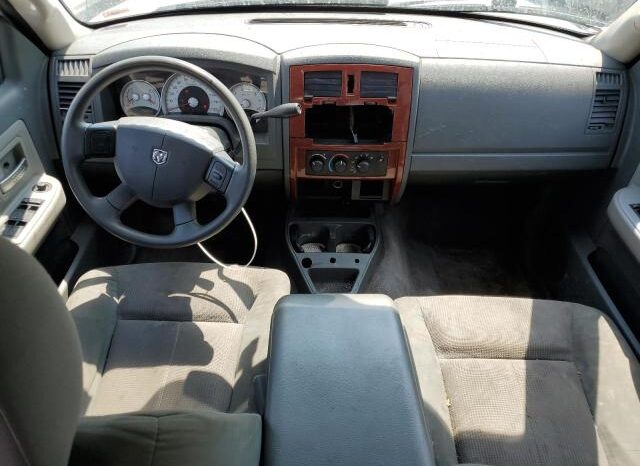 
								2005 Dodge Dakota full									