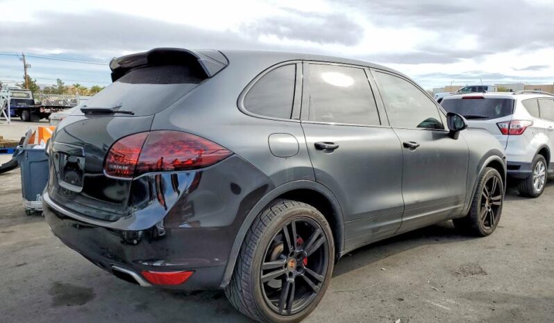 
								2013 Porsche Cayenne full									