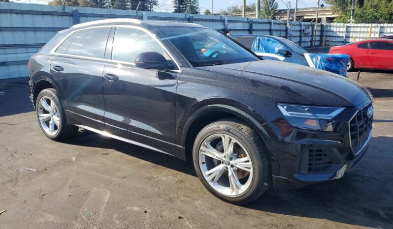 
								2019 Audi Q8 full									