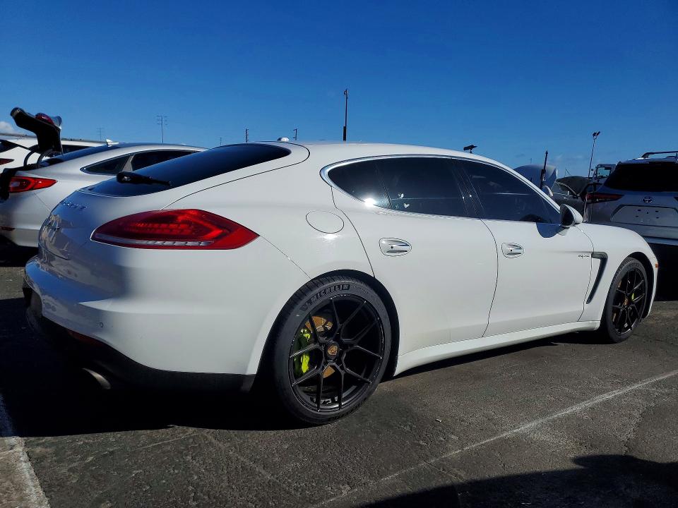 2015 Porsche Panamera