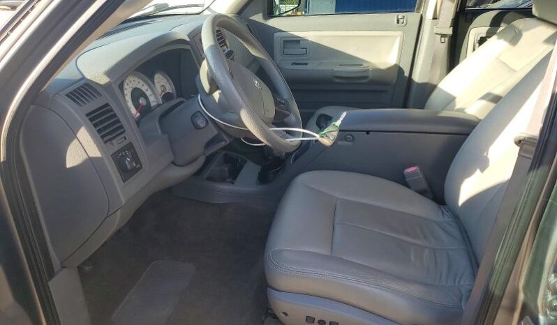 
								2005 Dodge Dakota full									