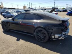 
										2017 Porsche Panamera full									