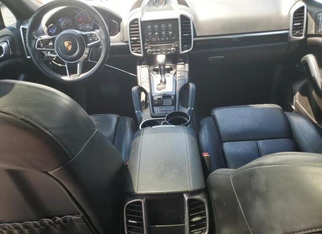 
								2017 Porsche Cayenne full									