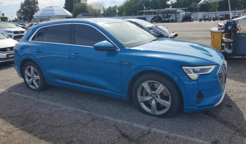 
								2019 Audi E-tron full									