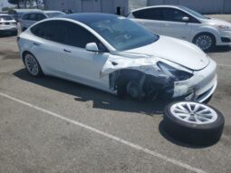 
										2022 Tesla Model 3 full									