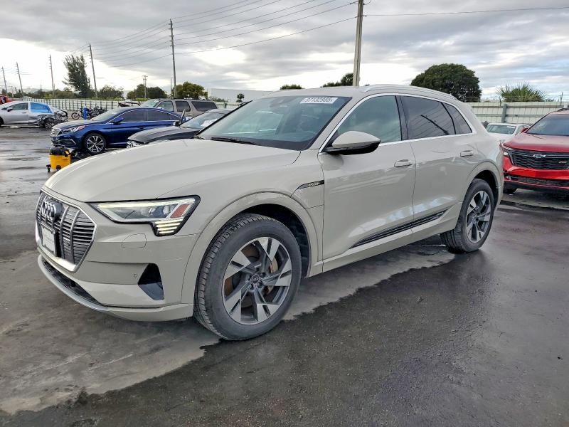 2022 Audi E-tron