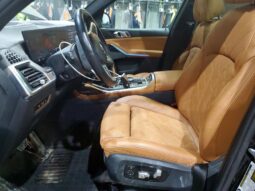 
										2025 BMW X7 full									