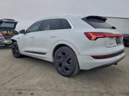 
										2021 Audi E-tron full									