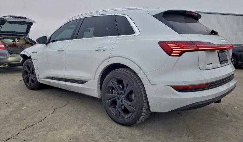 
								2021 Audi E-tron full									