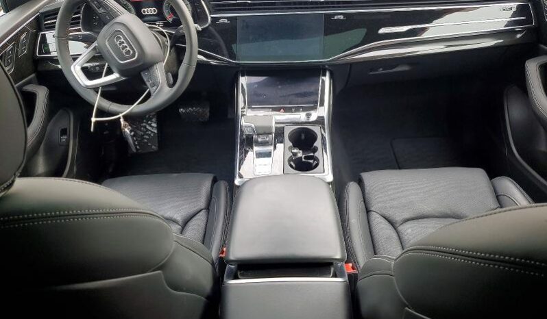 
								2025 Audi Q8 full									