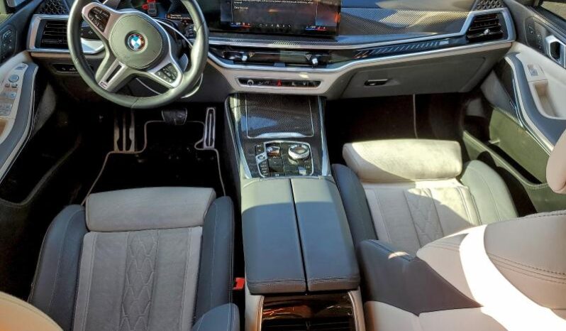 
								2025 BMW X7 full									