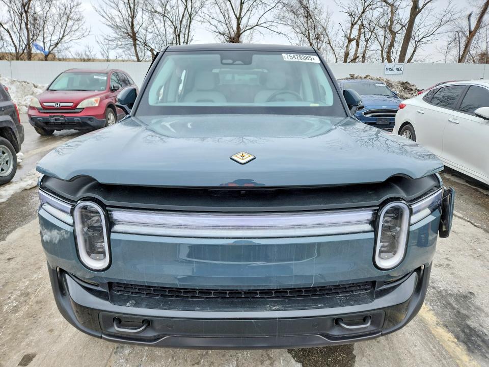 2026 Rivian R1s