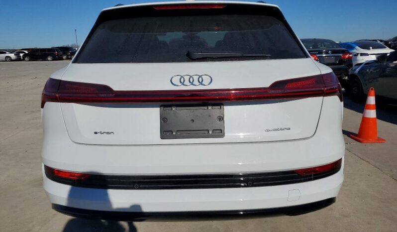 
								2021 Audi E-tron full									