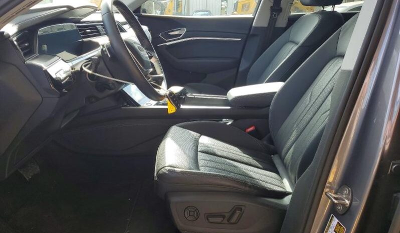 
								2021 Audi E-tron full									