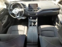 
										2020 Nissan Altima s full									