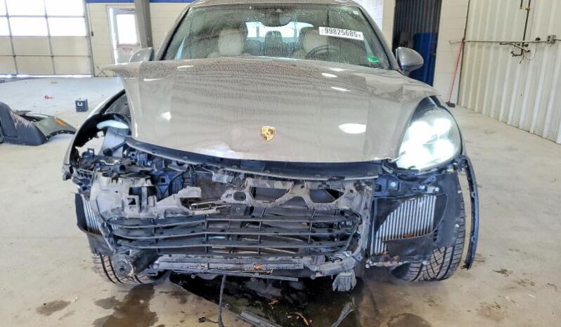 
								2016 Porsche Cayenne full									