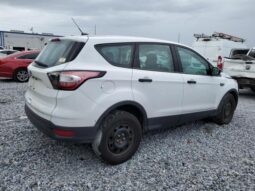
										2018 Ford Escape s full									