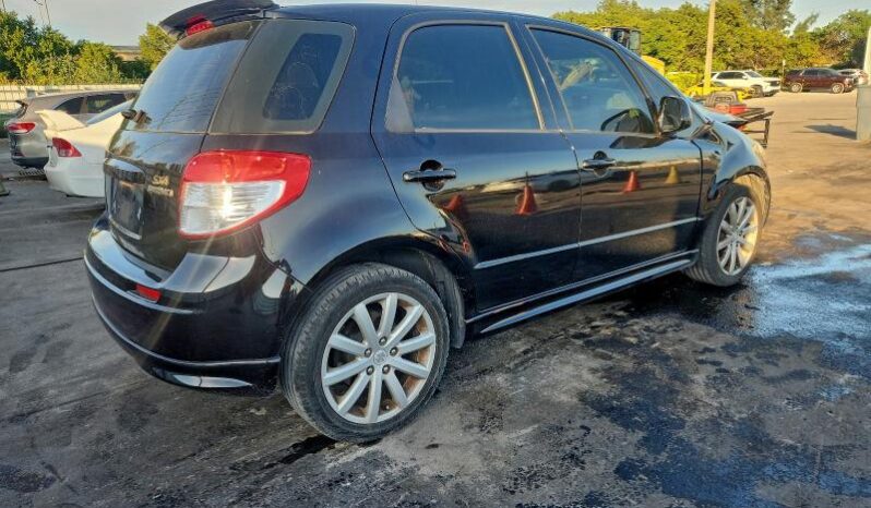 
								2011 Suzuki Sx4 full									