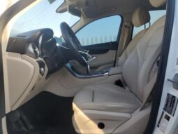 
										2020 Mercedes-benz Glc 300 full									