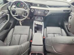 
										2024 Audi Q8 full									