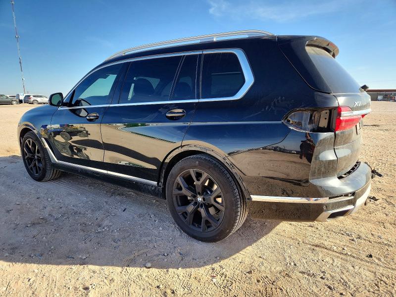 2022 BMW X7