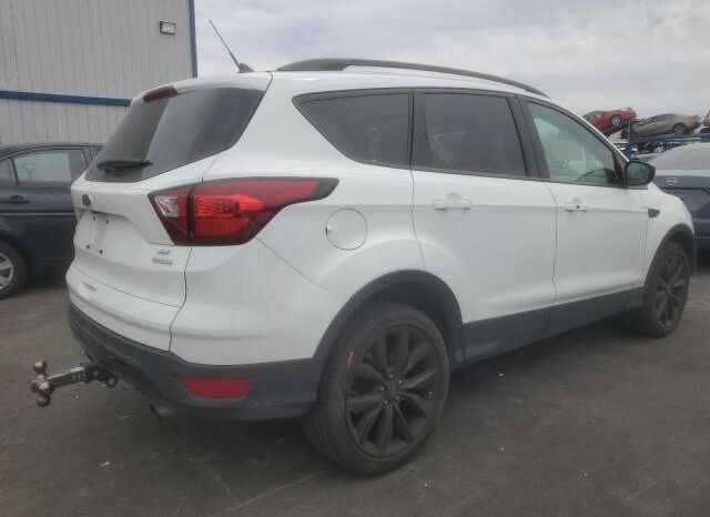 
								2019 Ford Escape se full									