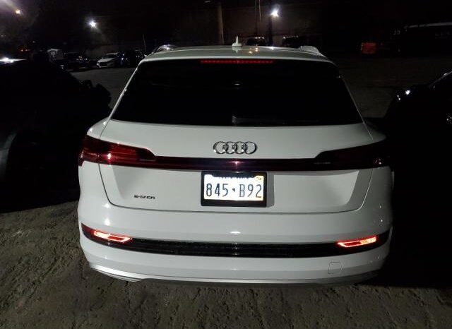 
								2019 Audi E-tron full									