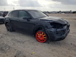 
										2022 Porsche Cayenne full									