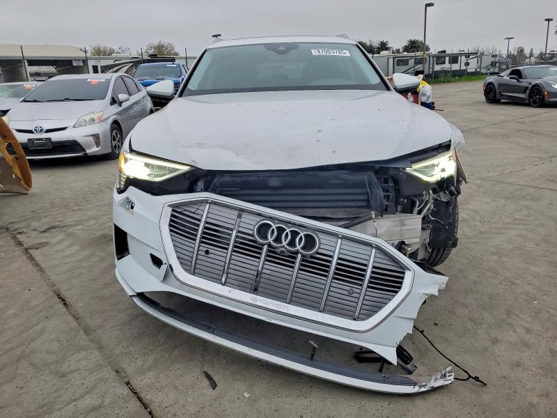 2021 Audi E-tron