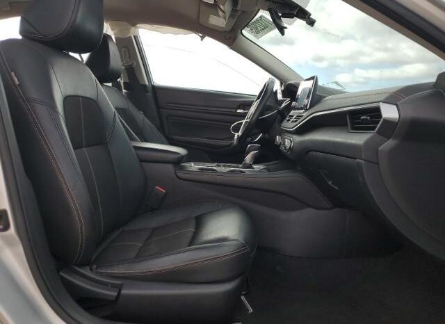 
								2022 Nissan Altima sr full									