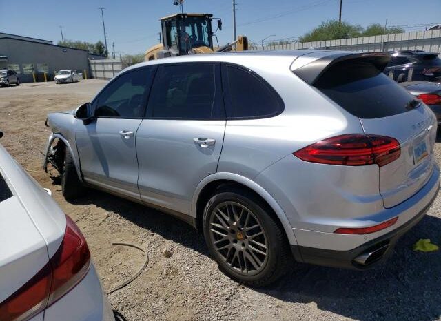 
								2017 Porsche Cayenne full									