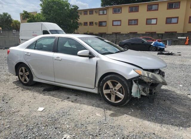
								2014 Toyota Camry l full									