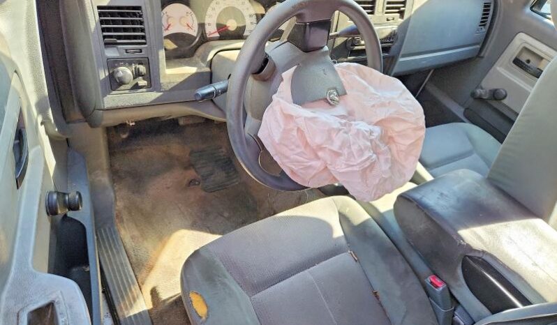 
								2005 Dodge Dakota full									