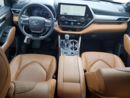 
										2023 Toyota Highlander full									