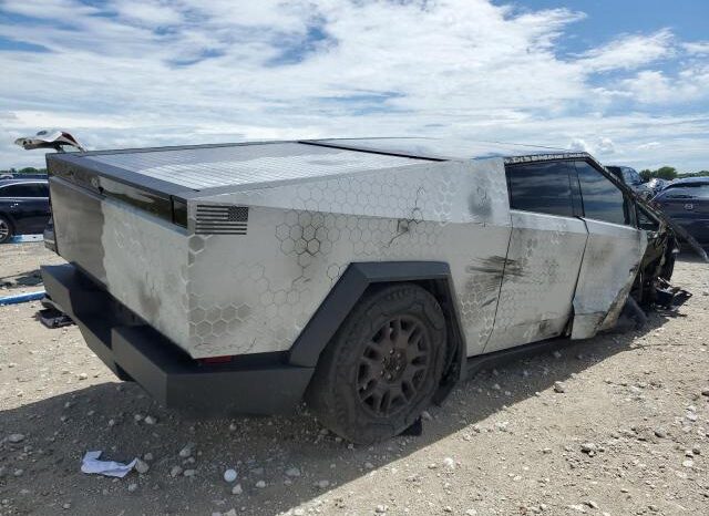 
								2024 Tesla Cybertruck full									