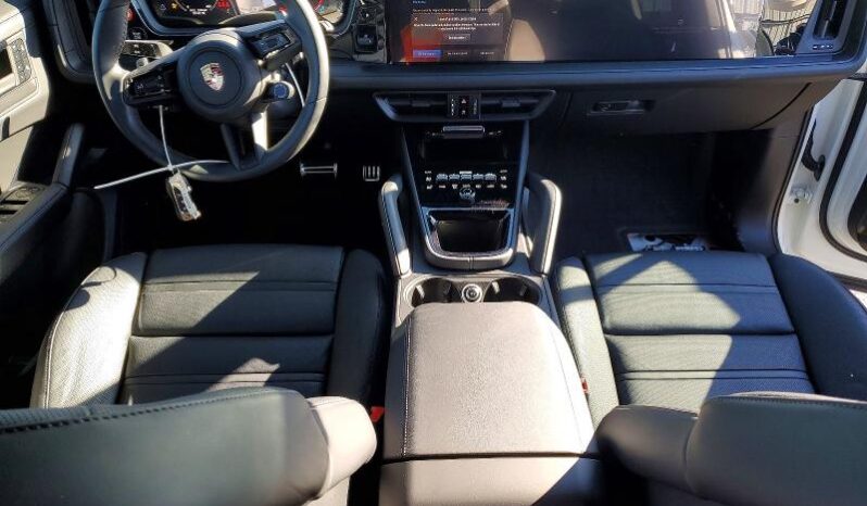 
								2025 Porsche Cayenne full									