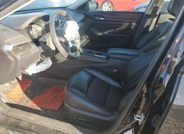 
								2021 Nissan Altima sr full									