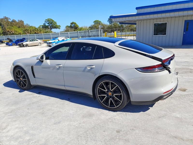 2022 Porsche Panamera