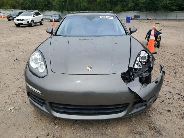 2015 Porsche Panamera