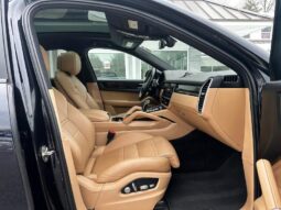 
										2020 Porsche Cayenne full									
