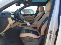 
										2025 Porsche Cayenne full									